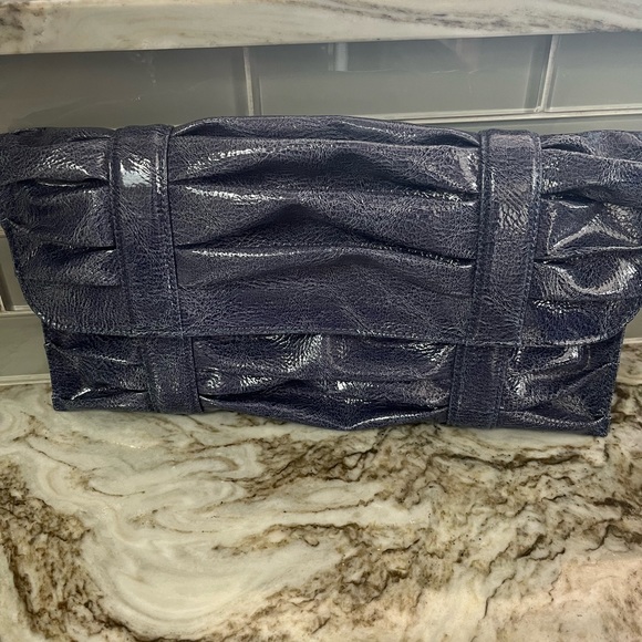 Ruched clutch with Shoulder Strap - Picture 1 of 3